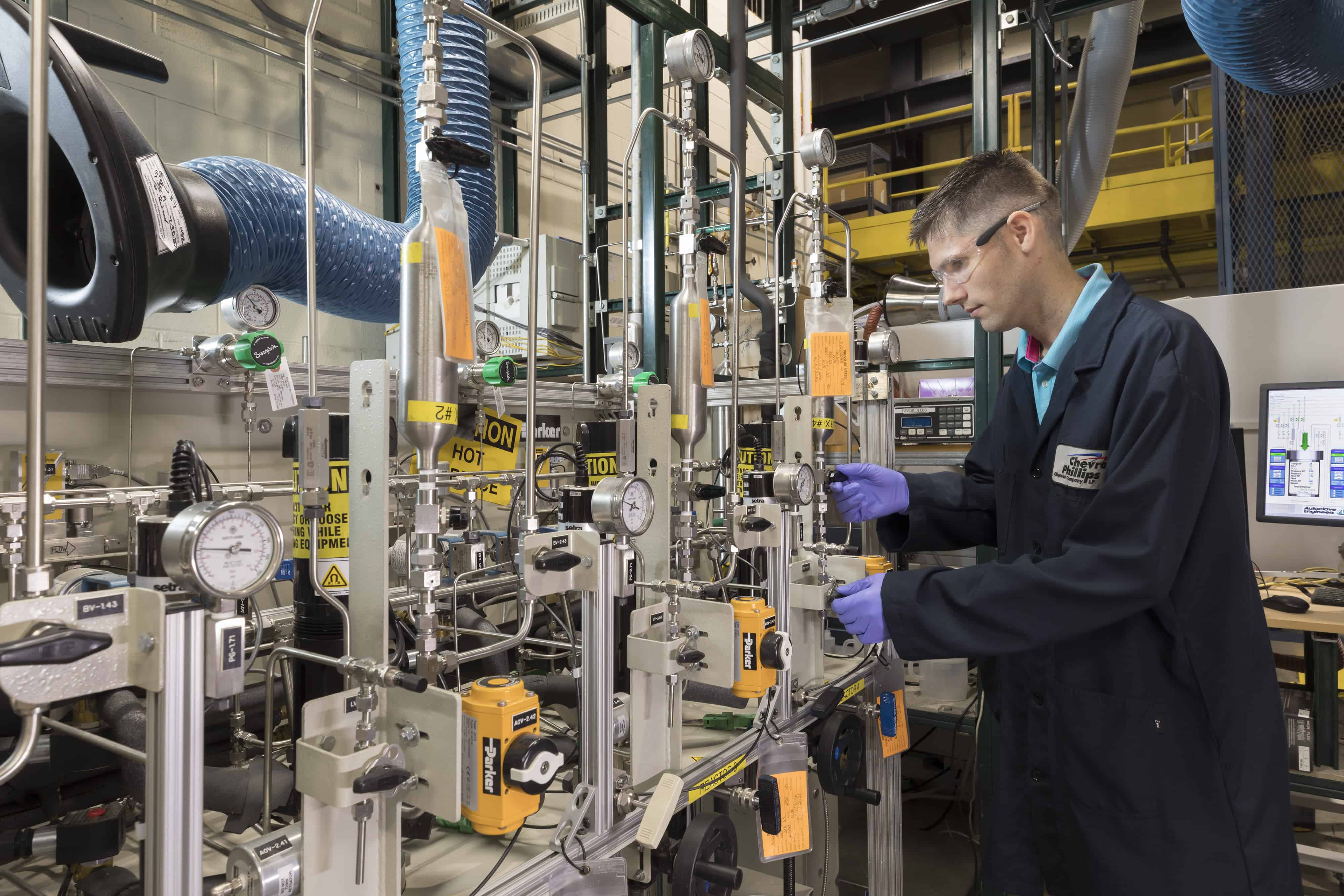 Kingwood Employee Works in a Lab